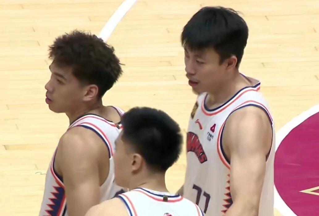 张镇麟崔晓龙状态低迷，威姆斯求职未果，辽宁U22全运会阵容受挫