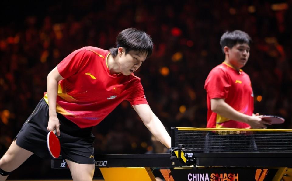 王楚钦/林诗栋3-0横扫夺冠！中国大满贯男双封王，王楚钦双冠加身