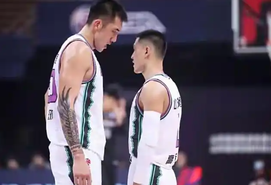 山东男篮新动向：高强度训练，第三外援待定，邱彪面临挑战