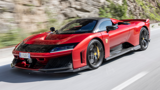 伊布豪掷360万欧元购入限量超跑，生日礼物引发热议