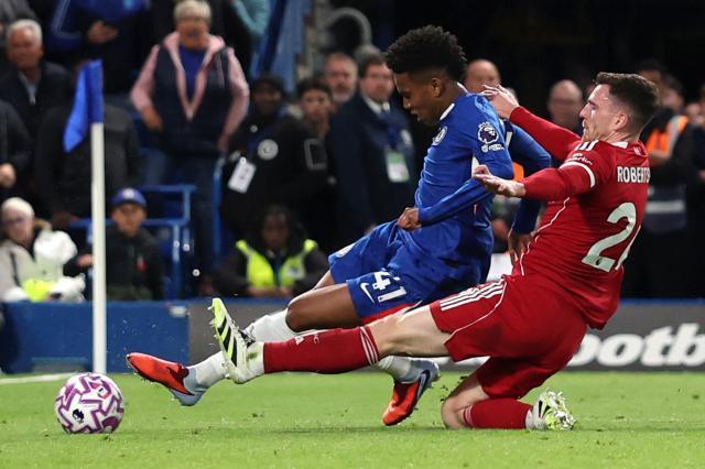 18岁神童埃斯特旺绝杀利物浦，马雷斯卡燃情蓝桥引热议