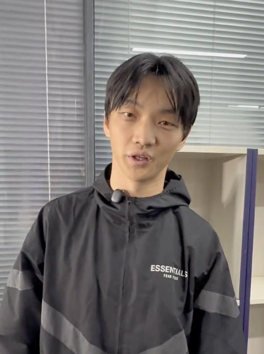 杨明洋重返南通观赛：感谢球迷始终如一的支持