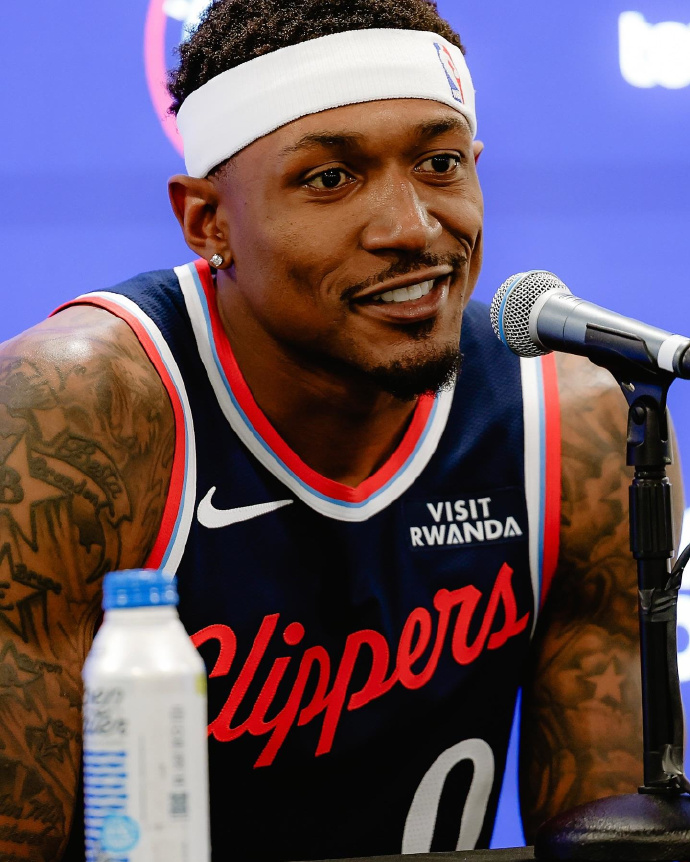 泰伦卢谈训练进展：比尔未参与对抗，博格丹全接触回归