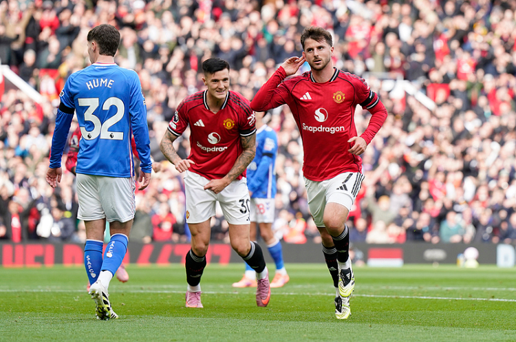 曼联2-0力克桑德兰 英超排名强势回归前十