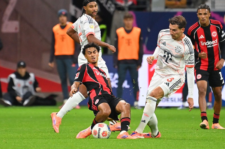 德甲第6轮：拜仁3-0完胜法兰克福 豪取联赛6连胜