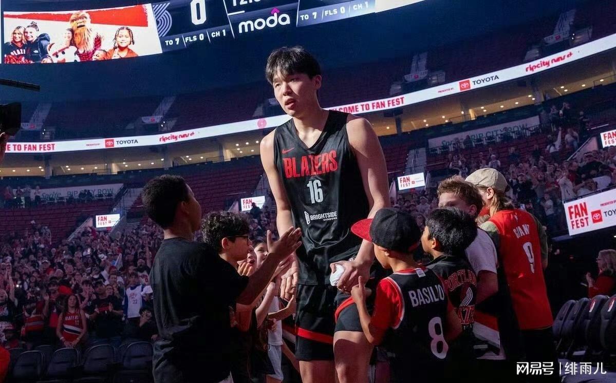 男篮新星杨瀚森崛起！正式站稳NBA开拓者队核心位置