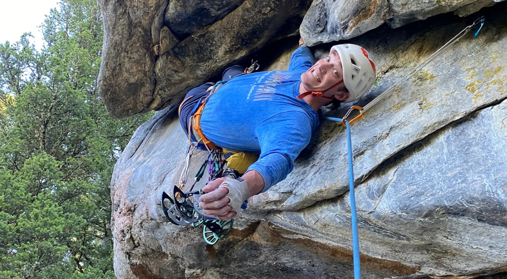 美国23岁攀岩网红坠崖身亡，救援延迟或与政府关门有关