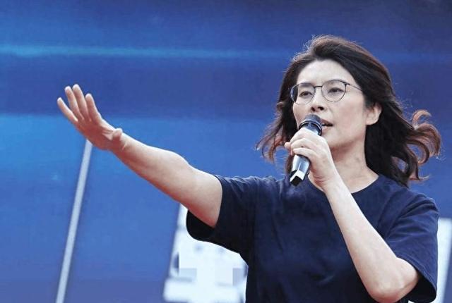 蓝营改选风云：郑丽文民调飙升，郝龙斌罗智强策略失效