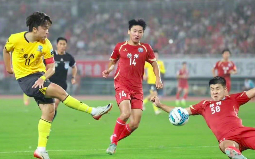 苏超黑六奇迹：联赛第6泰州队点球淘汰第3徐州队 连续两日点球盛宴