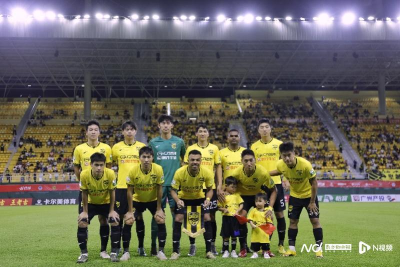 代理主教练冯峰