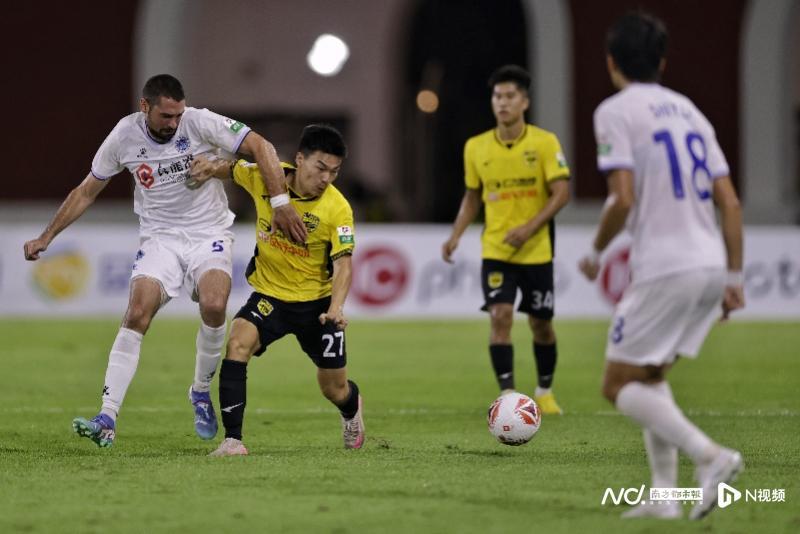 广州豹教练布置战术