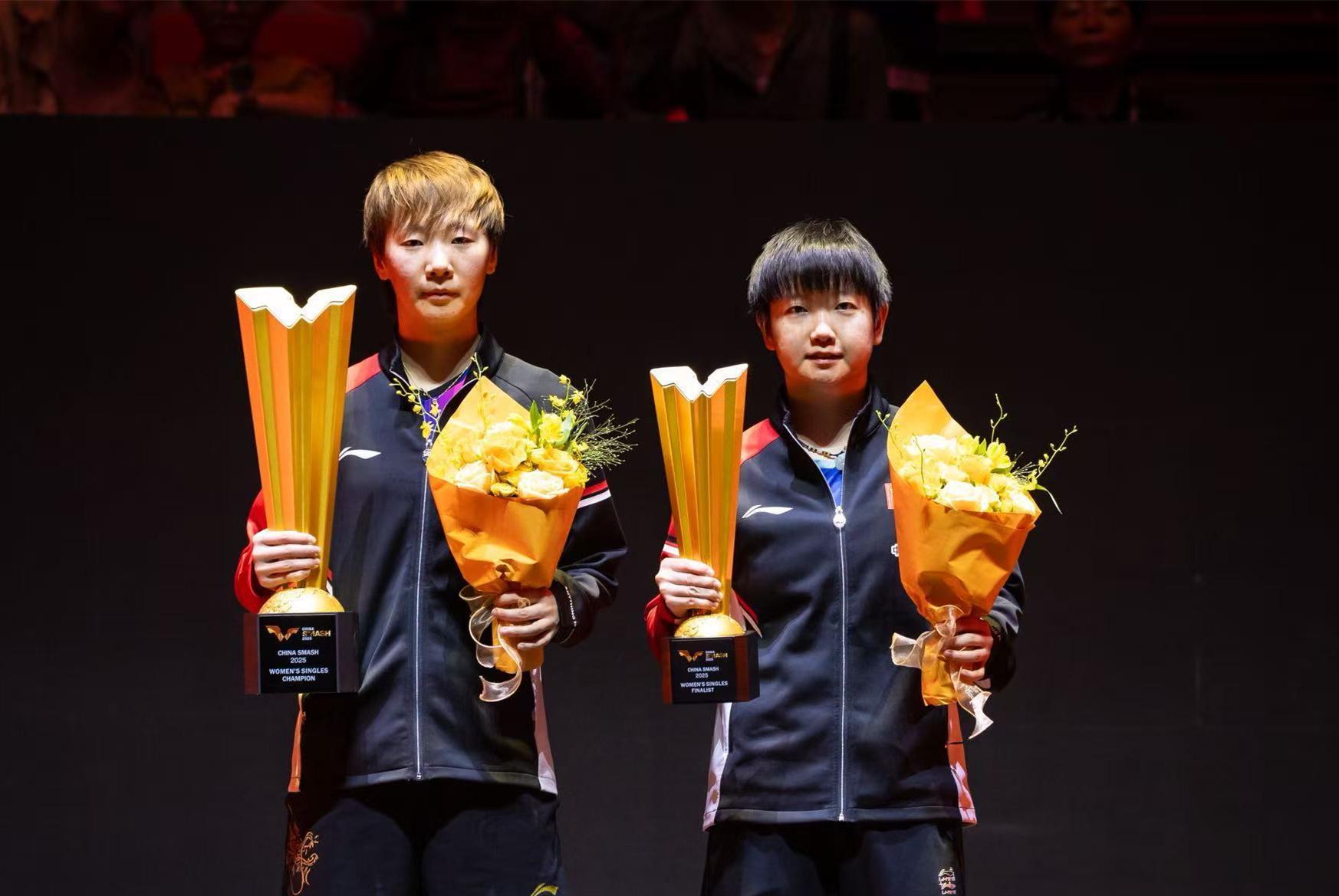 王曼昱26岁双冠加冕！晒照致谢孙颖莎：良性竞争促成长