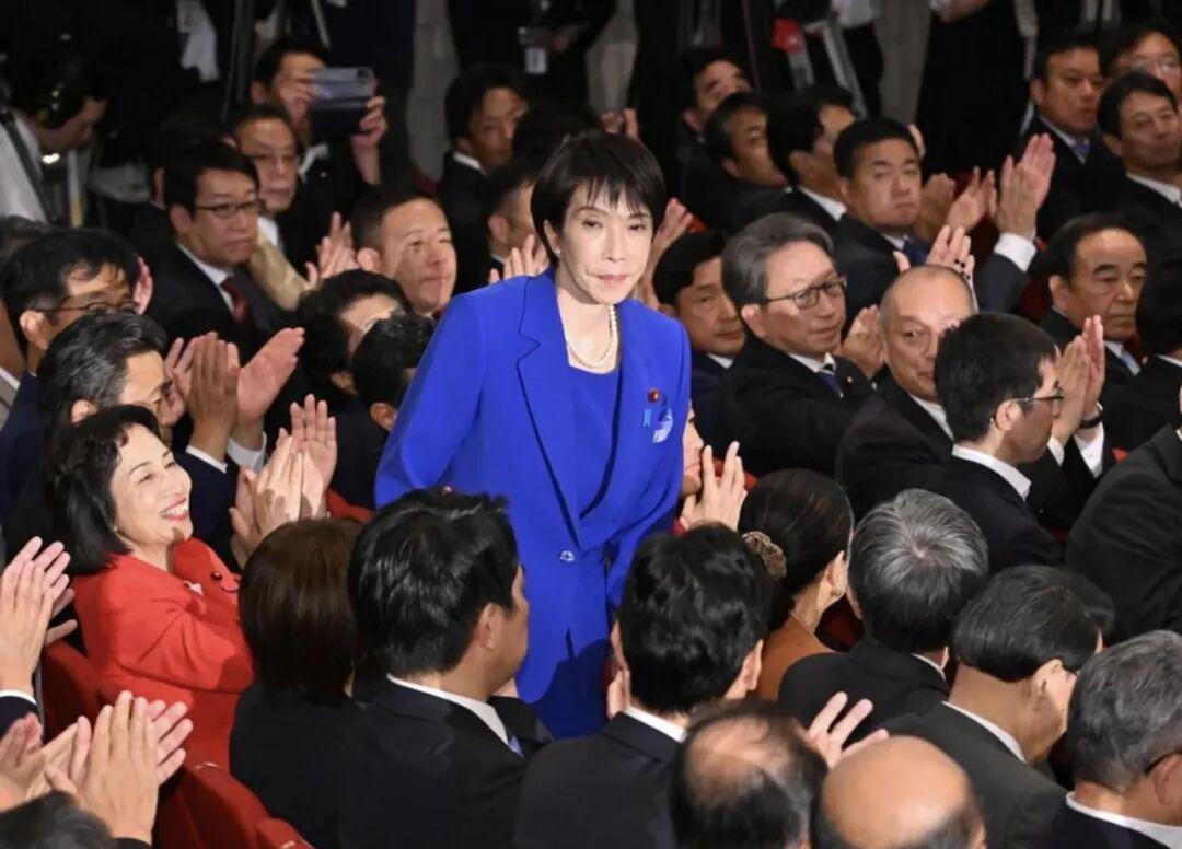 高市早苗当选自民党总裁：对华政策强硬，日本政坛或迎右转时代