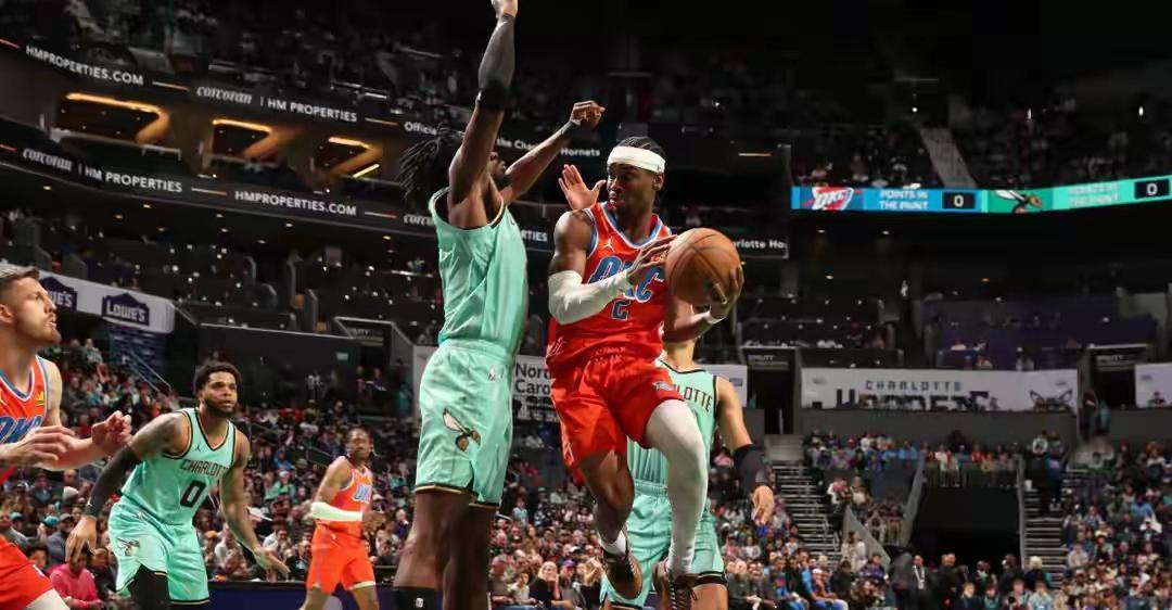 NBA季前赛黄蜂负雷霆，4号秀克尼佩尔18分闪耀全场