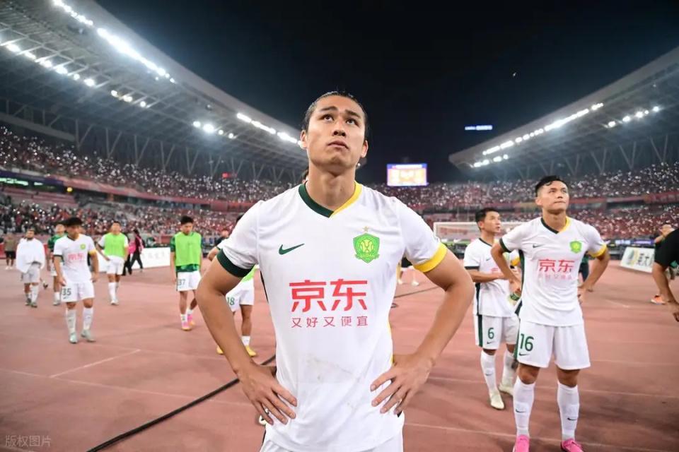 中超争冠关键期：国安主帅塞蒂恩下课，斯卢茨基成功自救