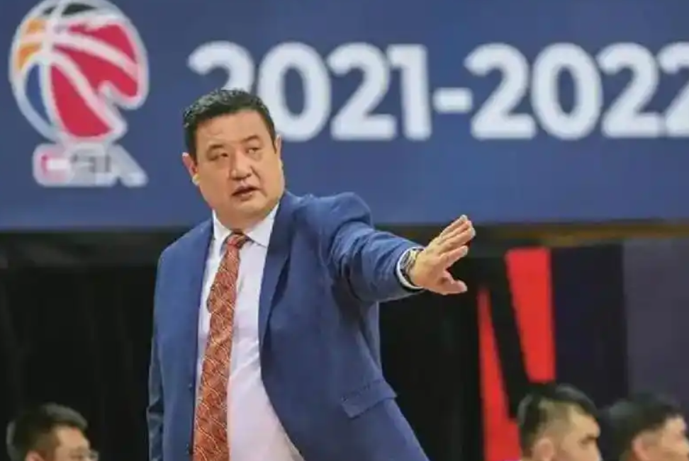 中国篮球痛失栋梁！杨瀚森深情缅怀恩师徐长锁：铭记教诲