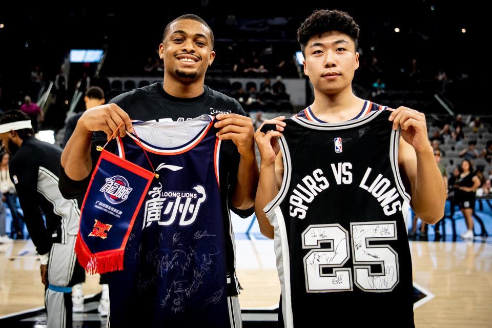 119-88大胜！文班亚马高效9+10+7+3，马刺季前赛首战告捷