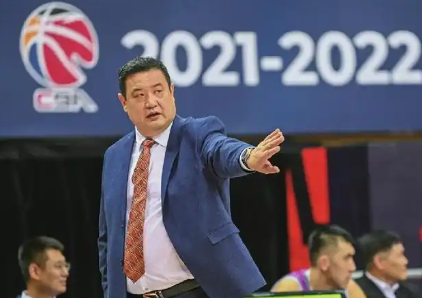 山东篮球传奇徐长锁病逝，弟子杨瀚森深情悼念恩师