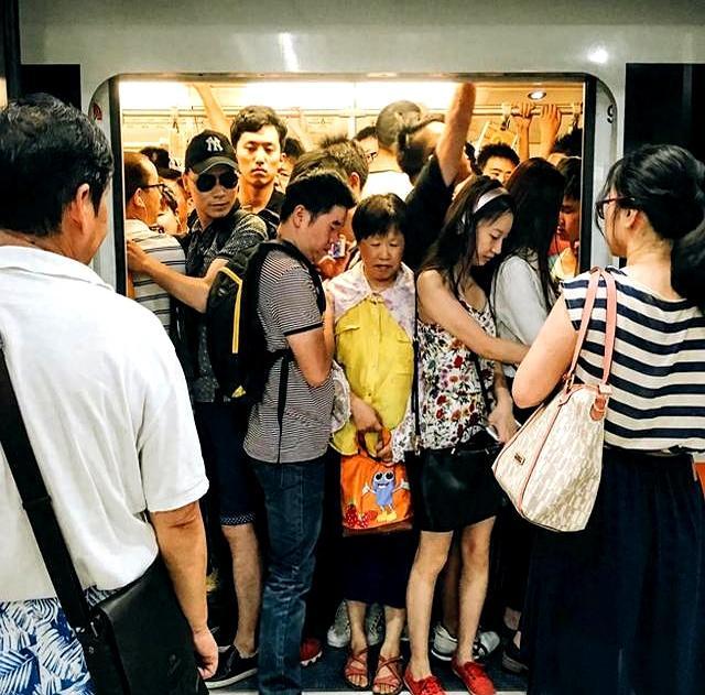 上海生活必知：10条本地人不说破的潜规则解析