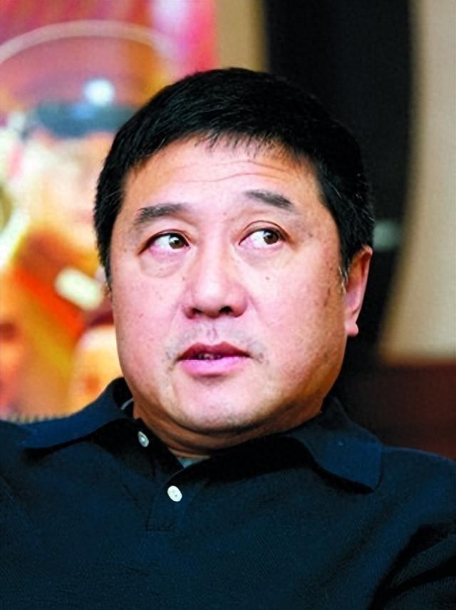 著名导演叶大鹰：因为女演员梅婷，与结发妻子离婚，今67岁仍单身