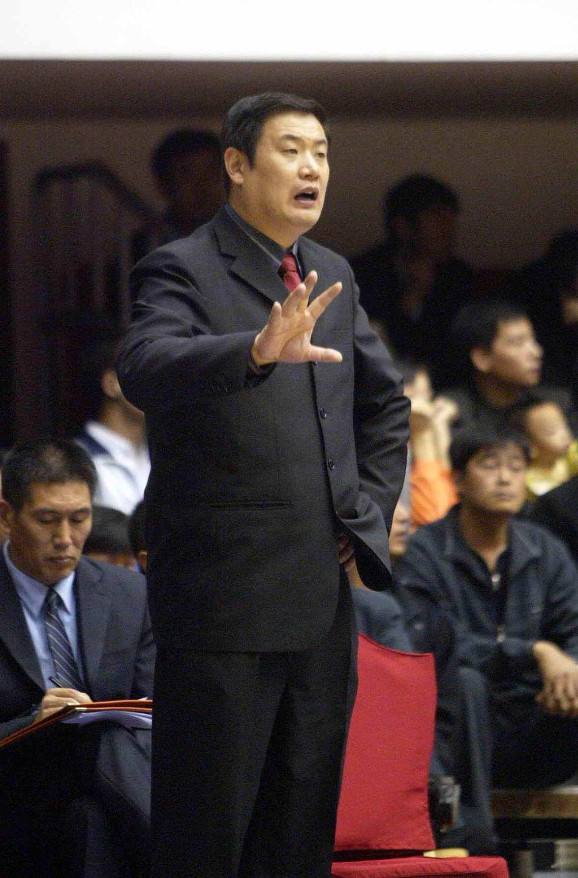 杨瀚森悼念恩师徐长锁：徐导一路走好，52岁英年早逝