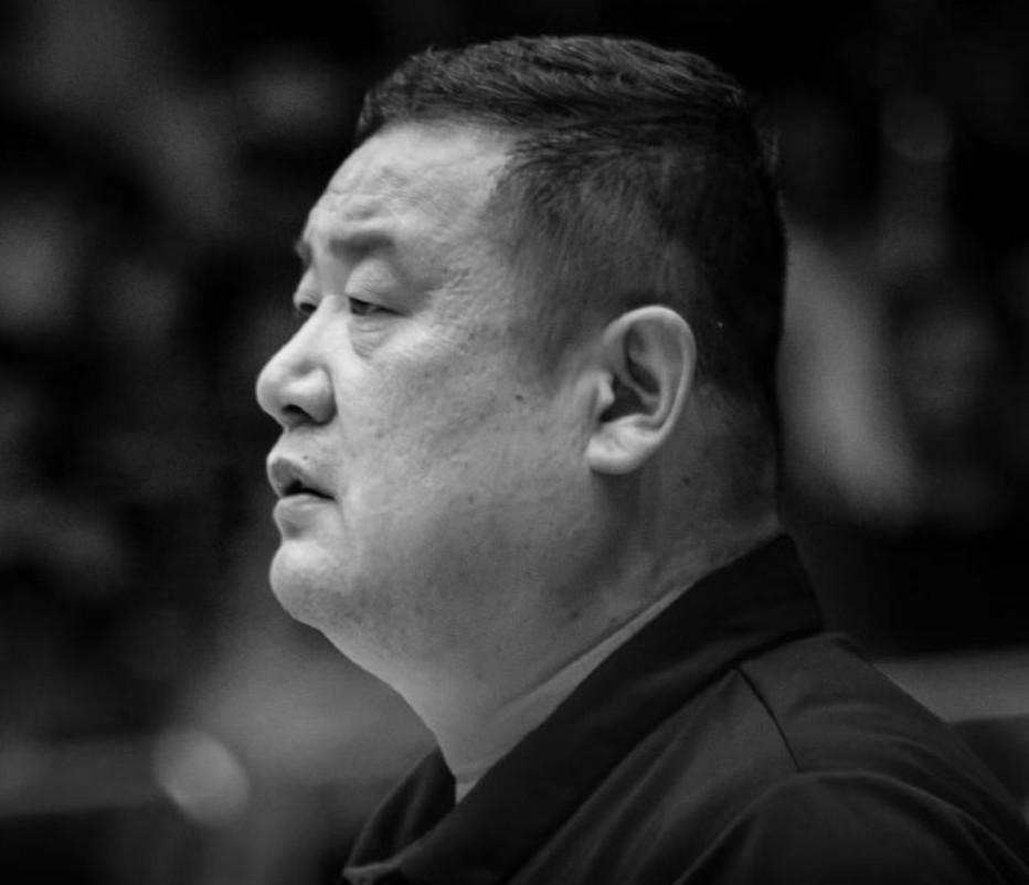 痛心！青岛男篮青训总监徐长锁因病离世，享年54岁
