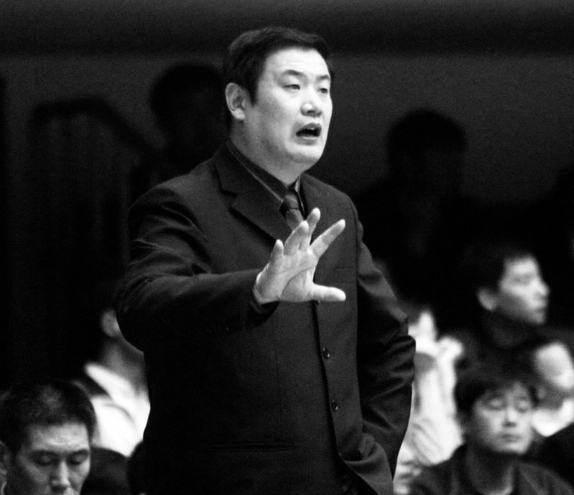 青岛队沉痛发布讣告：篮球名宿徐长锁逝世，中国篮球界痛失英才