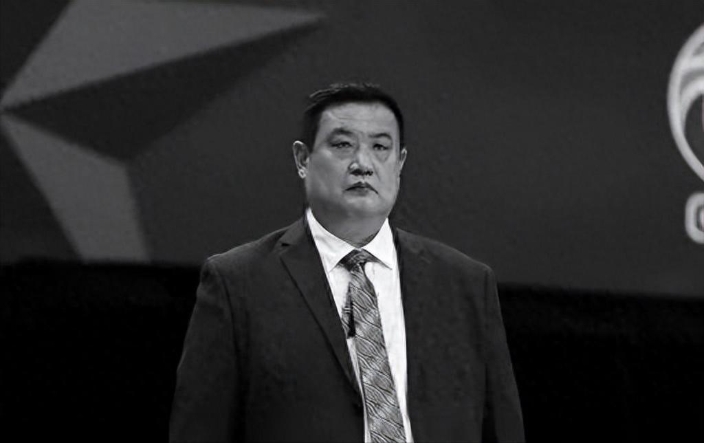 中秋痛失篮球人！52岁前CBA教练去世，弟子杨瀚森回应，原因曝光