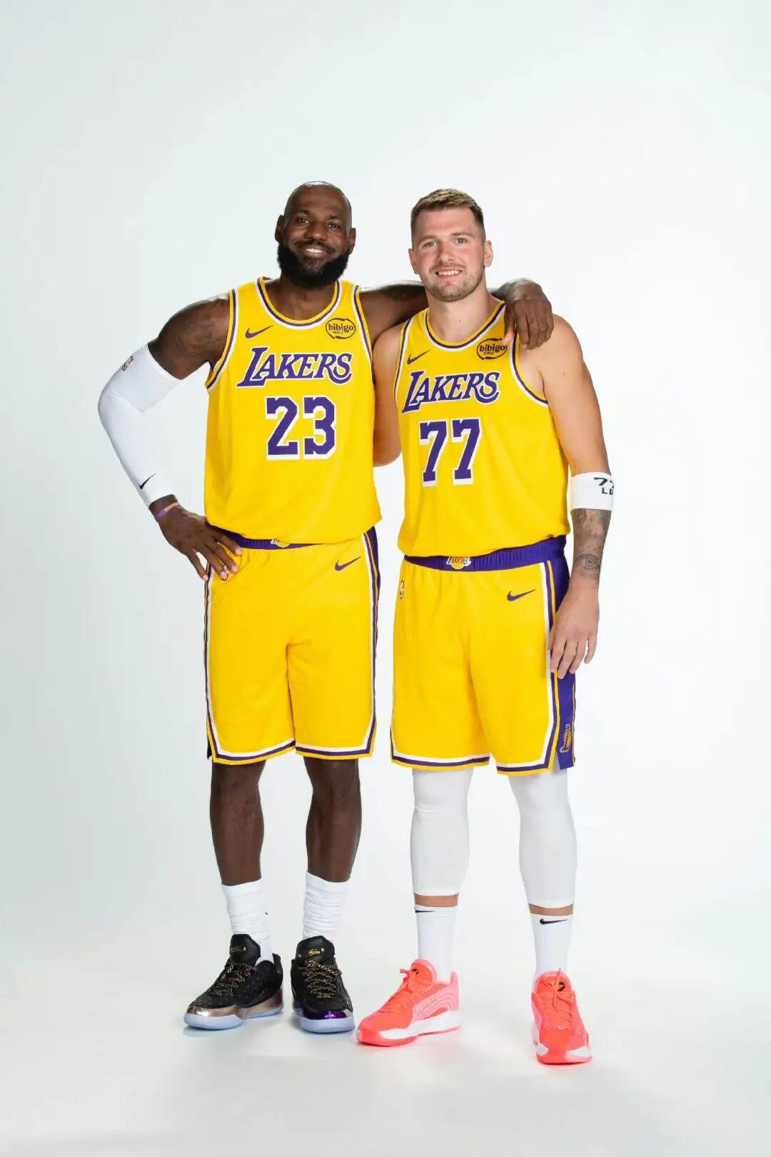 詹姆斯流量为王背后：LeBron系列球鞋的困境与挑战