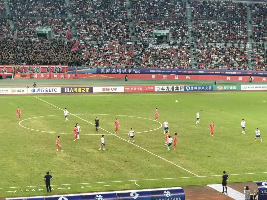 无锡队3:0力克盐城队 晋级苏超半决赛 苏北五虎全军覆没