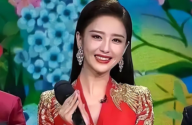 佟丽娅主持春晚