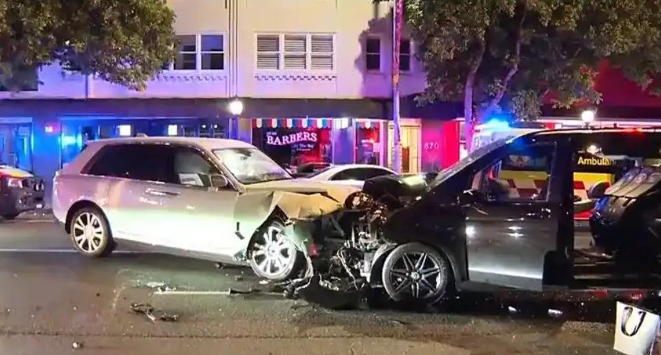 澳洲杨兰兰车祸后现身：外网自拍曝光，身材变化引热议