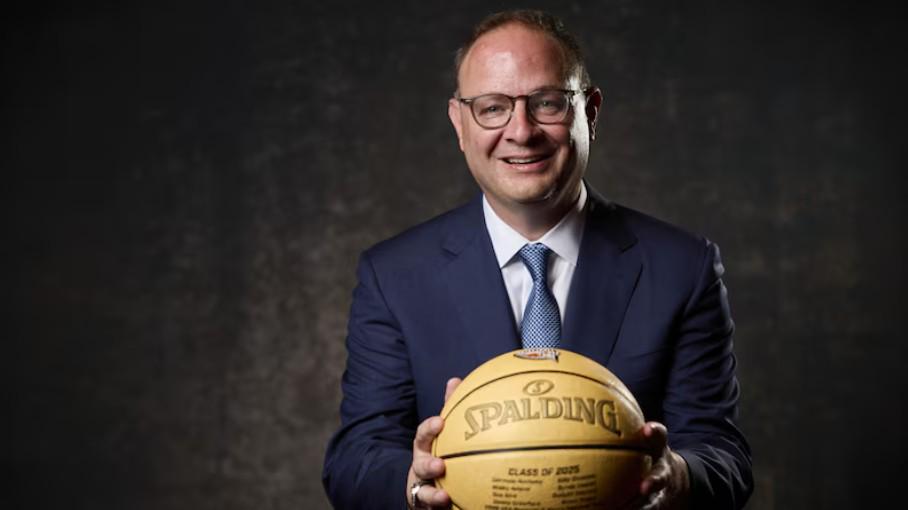 前ESPN名记Woj回归媒体界，新节目助力母校NIL基金筹款
