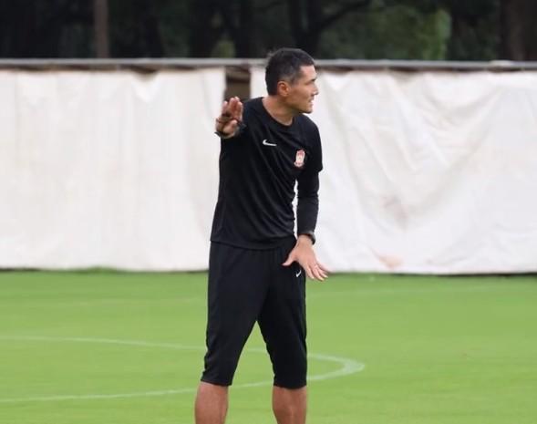 青岛西海岸上海集训，与海港热身赛备战中超