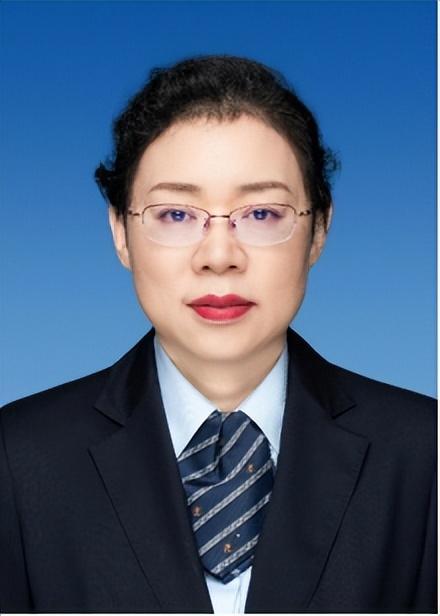 青岛市知名中医专家盘点：专业领域与学术成就全解析