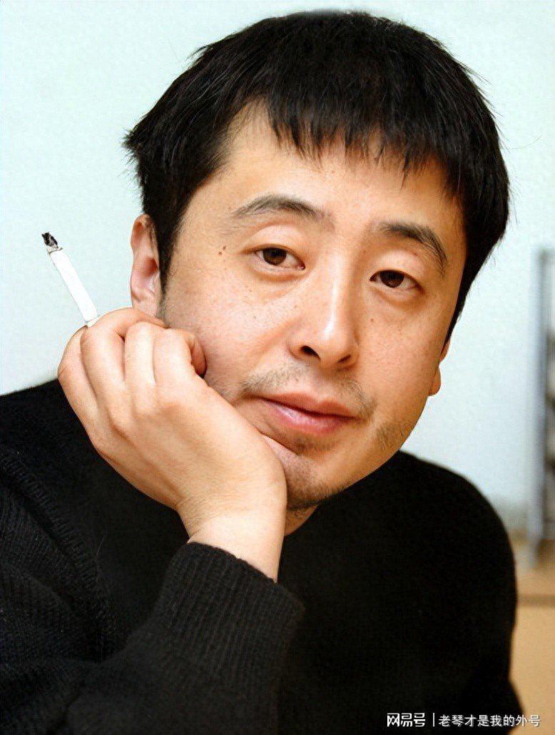 人民日报发文，贾樟柯再破天花板，让张艺谋和整个导演圈沉默了