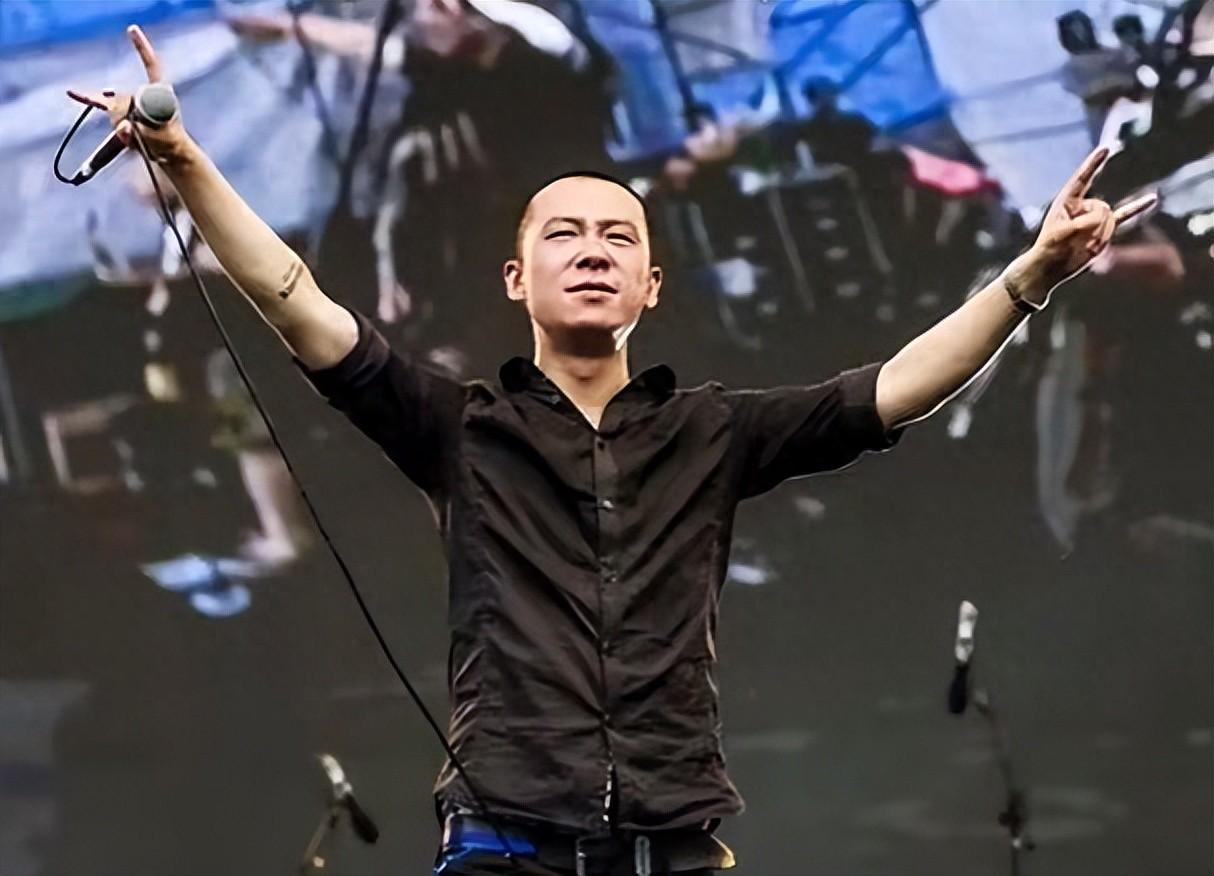 摇滚歌手应鹏43岁离世，健康警示：放纵饮酒终酿悲剧