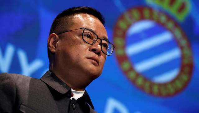 55岁中国富豪陈雁升10年执掌结束：西班牙人俱乐部5.4亿现金易主