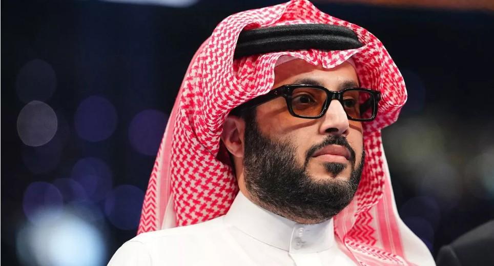 镜报：格雷泽家族拟超50亿英镑售曼联，沙特富豪或接盘