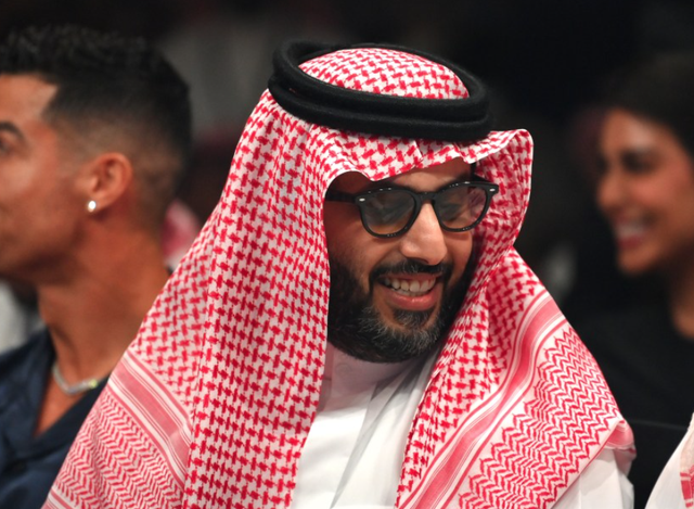 曼联易主在即？格雷泽家族标价52亿英镑，沙特富豪成潜在买家