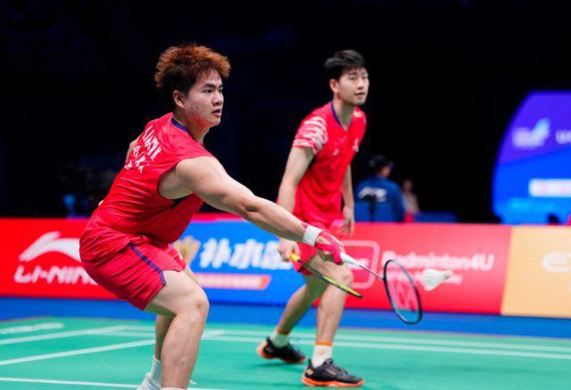 梁伟铿/王昶2-1逆转日本组合 强势晋级北极赛男双次轮