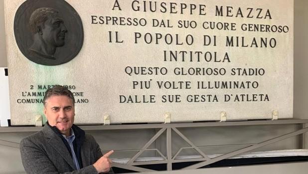 梅阿查孙子呼吁：新球场保留祖父名字铭牌，守护足球记忆