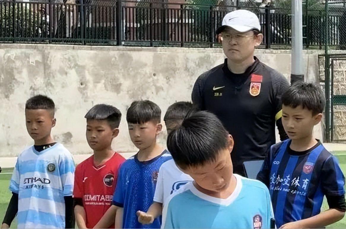 张卓毅足球生涯遇阻：无俱乐部接手，兴趣渐失引关注