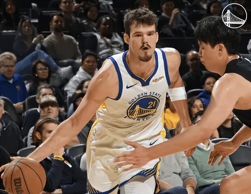 勇士129-123逆转开拓者：季前赛三喜一忧，波斯特克莱尔成亮点