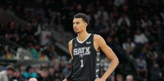 文班亚马身高再增至2米26！NBA模型怪持续进化