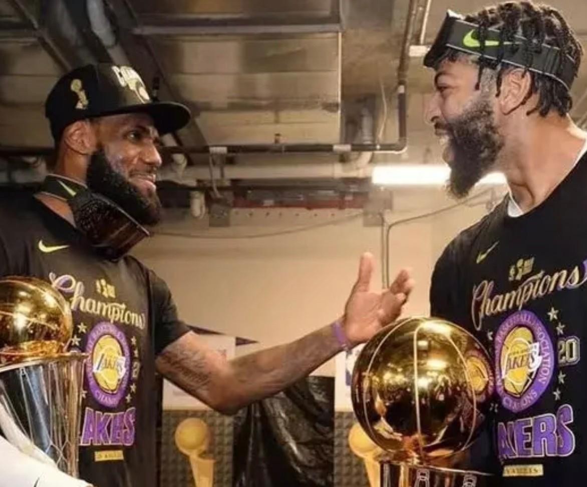 单赛季场均20+10助攻有多难？现役仅5人达成，威少居首