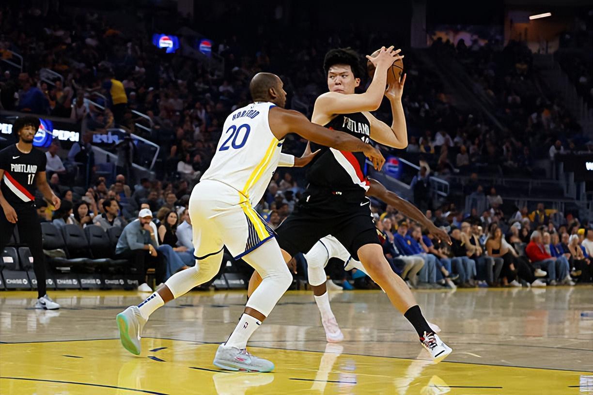 勇士翻盘暴露杨瀚森短板！开拓者新星或难获稳定出场时间