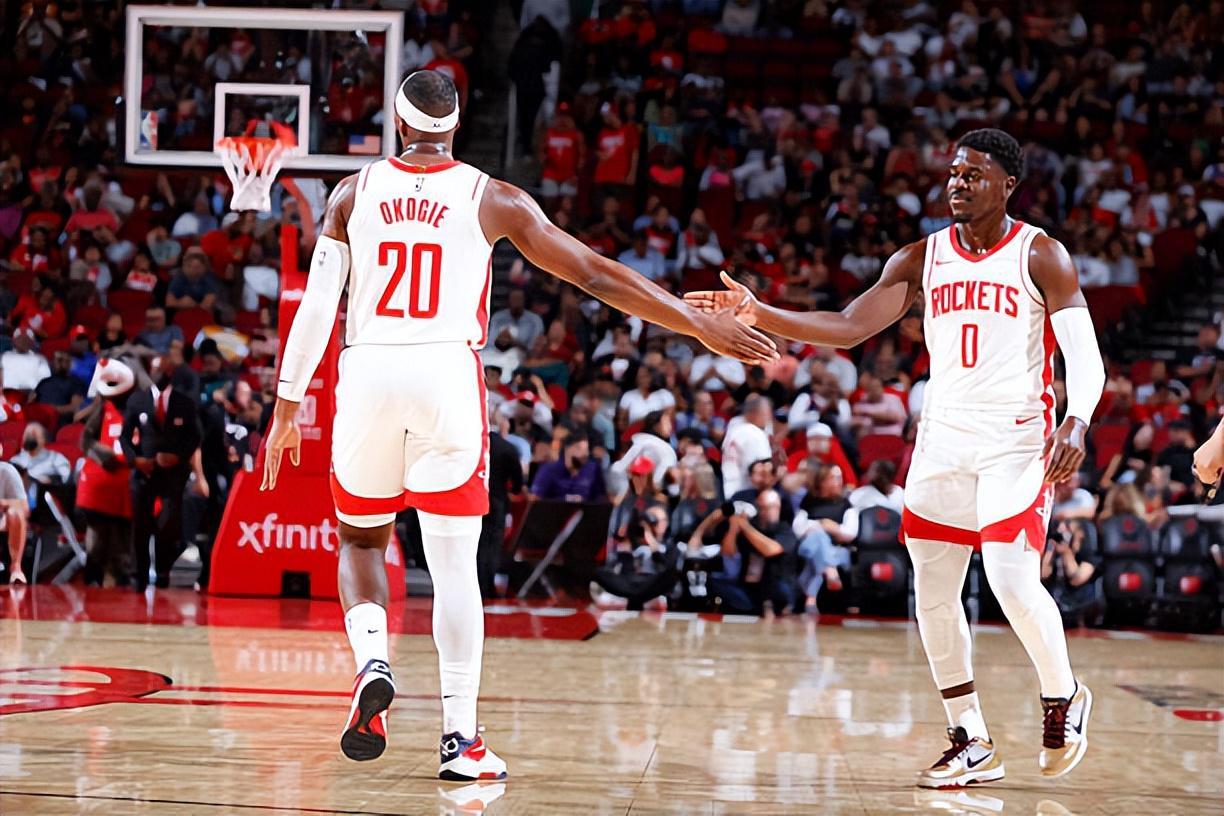 火箭侧翼新援奥科吉：防守强将能否成为关键拼图？