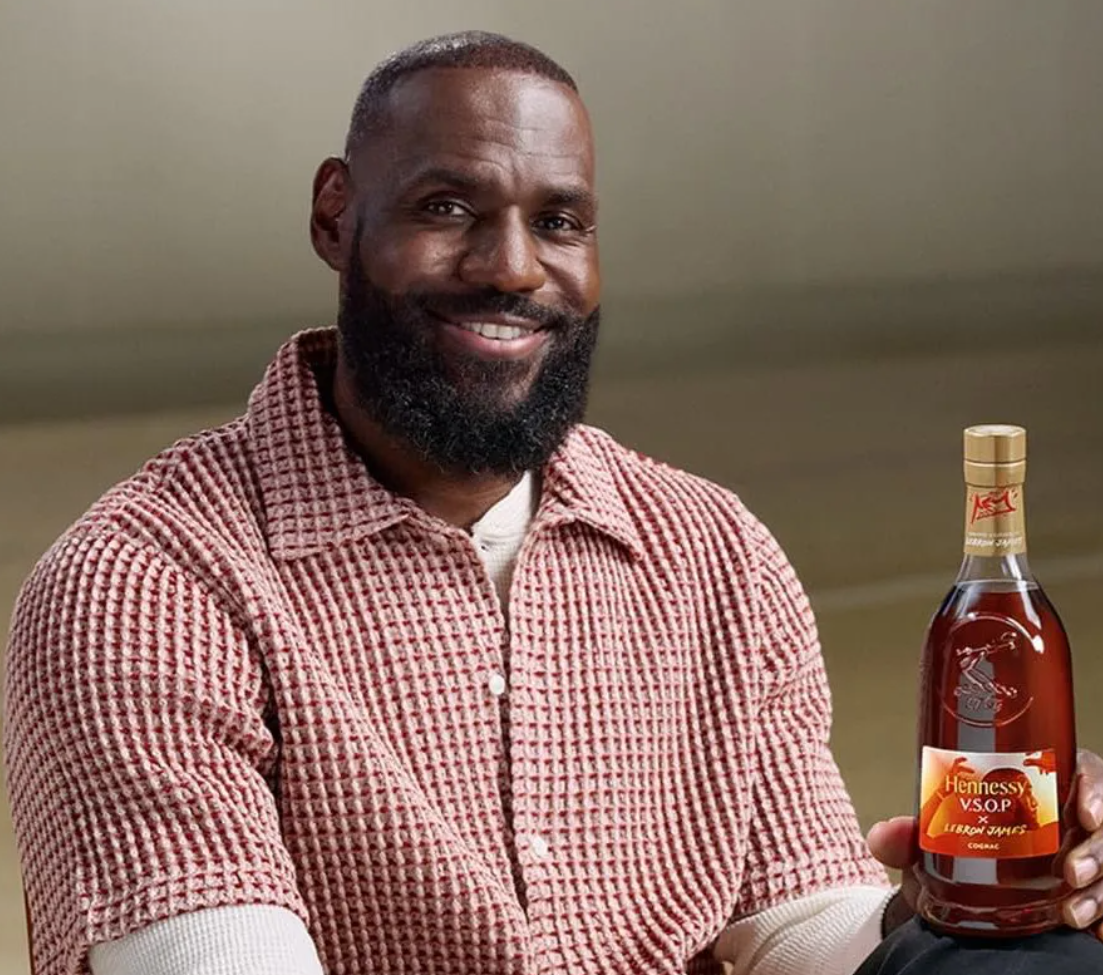 湖人球迷起诉詹姆斯：高价买票因被误导退役传闻