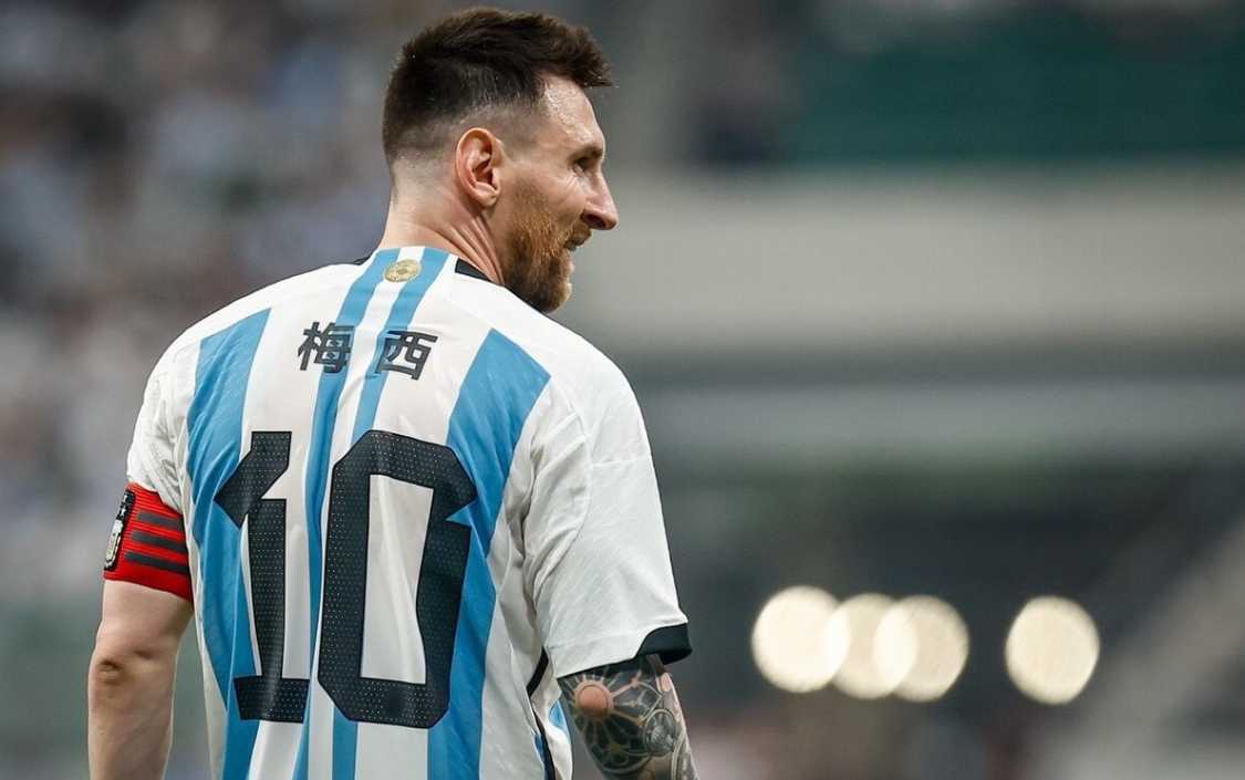 C罗前队友格林伍德评最佳：梅西力压C罗登顶！